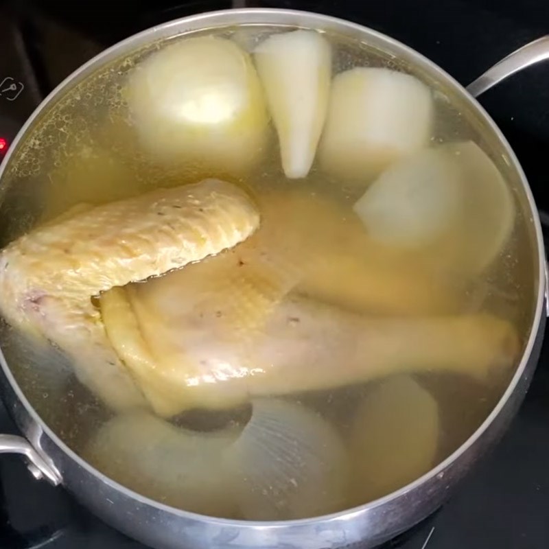 Step 2 Cooking the broth for chicken noodle soup