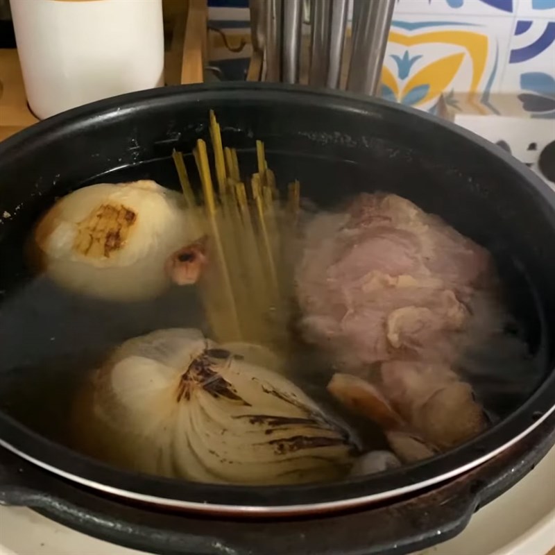 Step 2 Cook the beef broth for Beef Noodle with Crab Cake