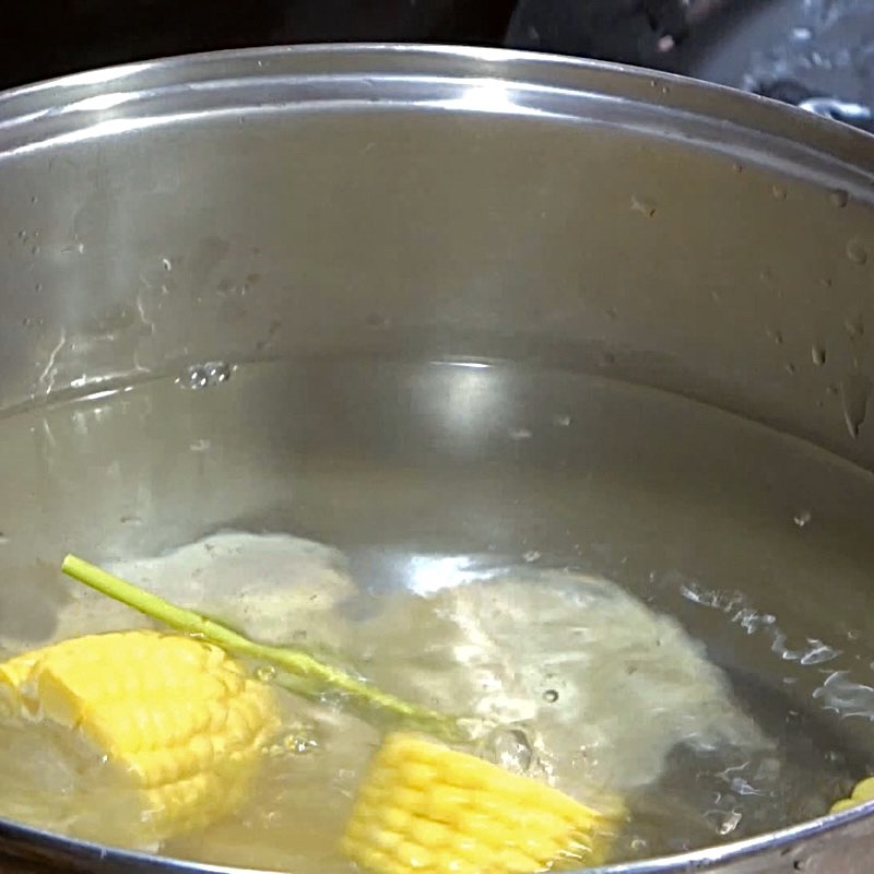 Step 1 Prepare chicken bone broth for Mackerel Head and Taro Hotpot