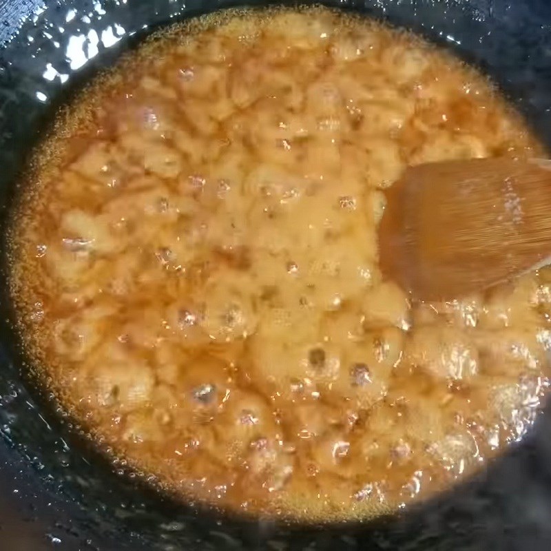 Step 1 Cook the syrup for Green Bean Stuffed Cake