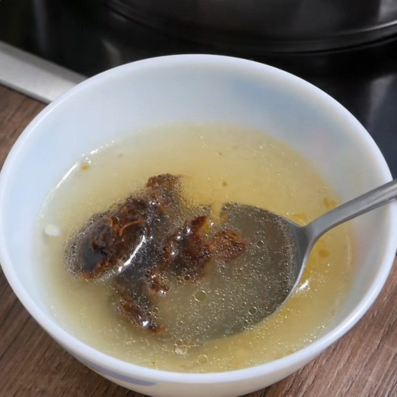 Step 6 Cooking the hot pot broth