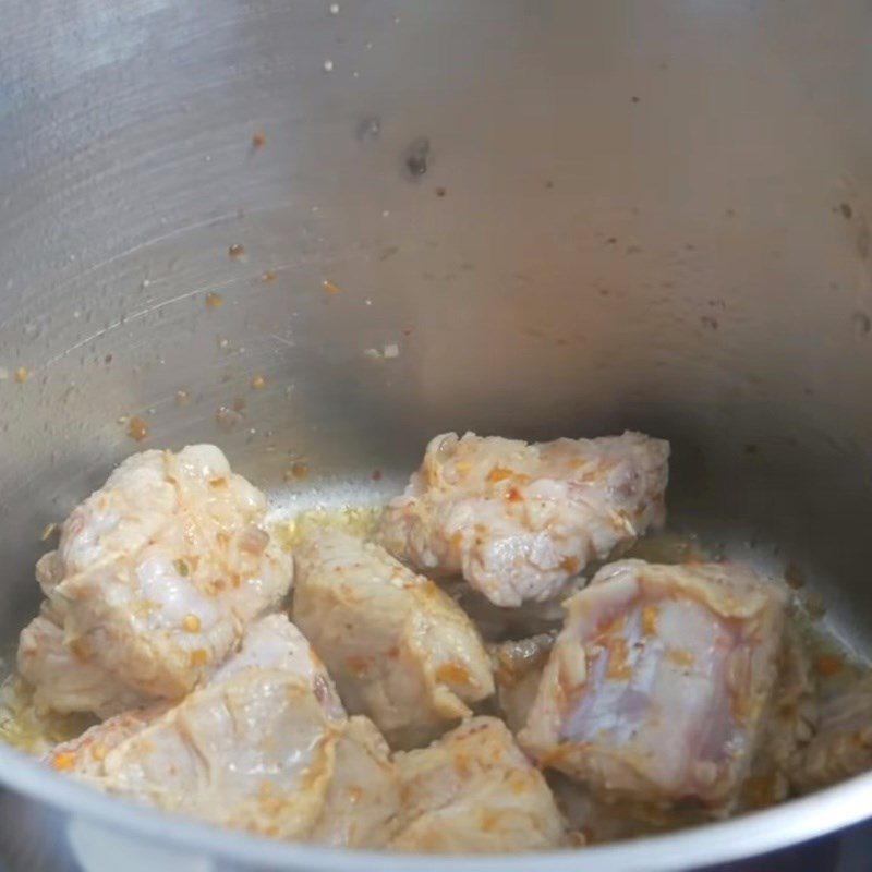 Step 6 Cooking the hot pot broth for satay hot pot
