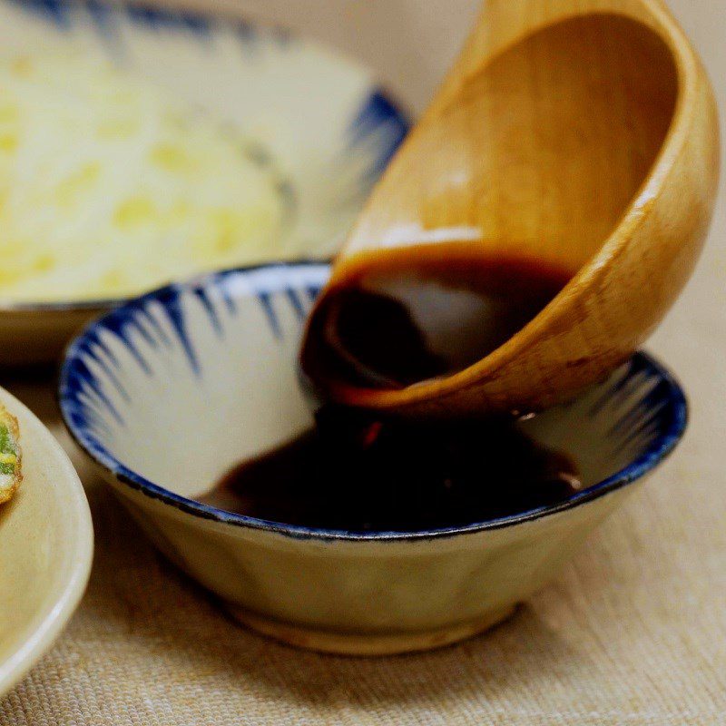 Step 3 Cook the soy sauce for the fried dough dipping sauce