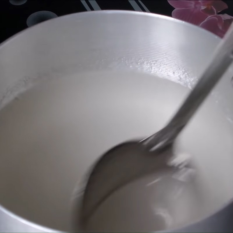 Step 5 Cooking egg white jelly Boiled egg jelly