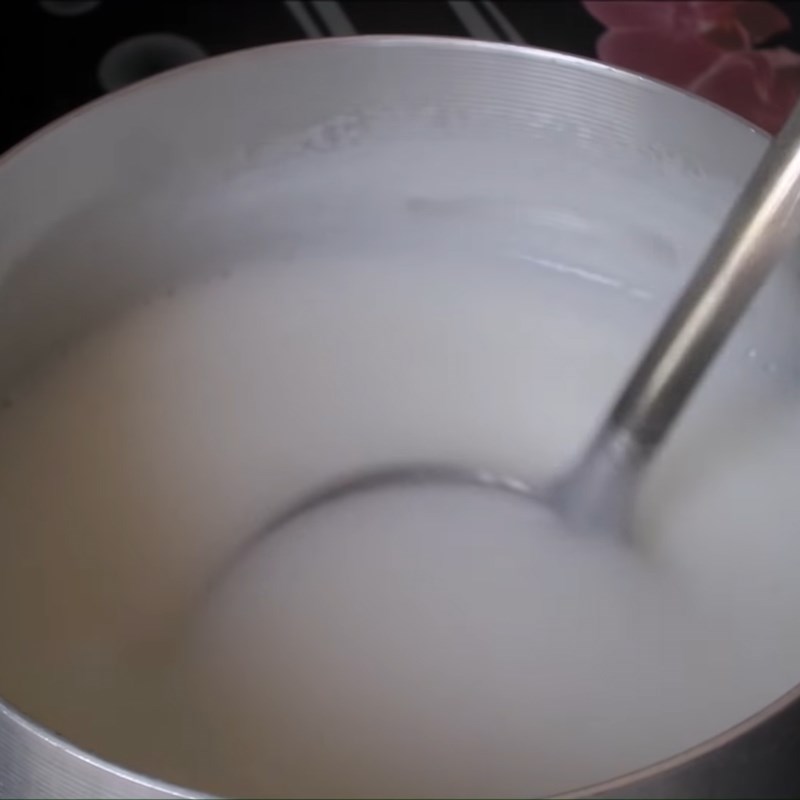 Step 5 Cooking egg white jelly Boiled egg jelly