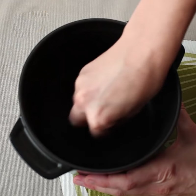 Step 2 Cook wine for Cheese Fondue