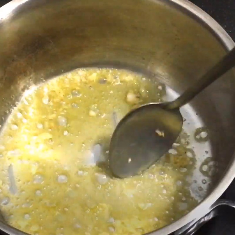 Step 4 Making sauce German style pork knuckle