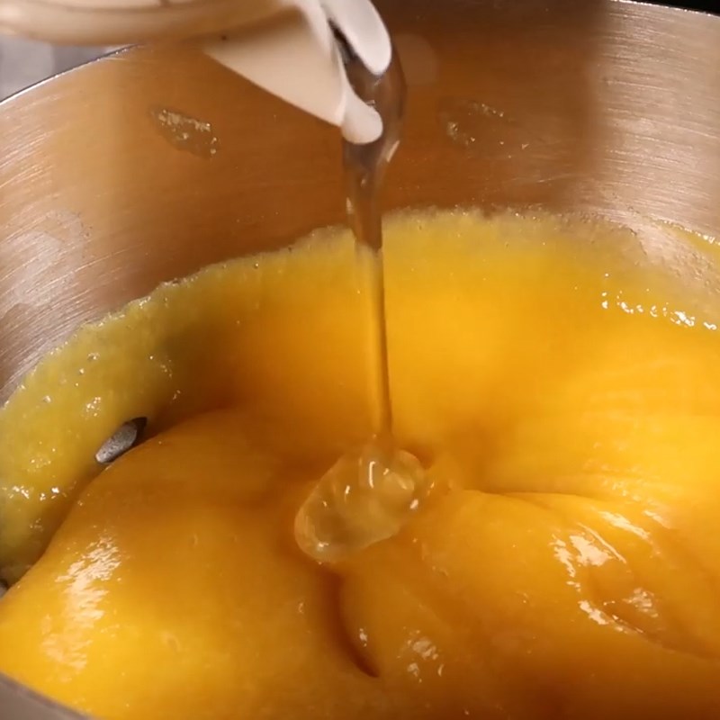 Step 3 Cook mango sauce for mango Bingsu