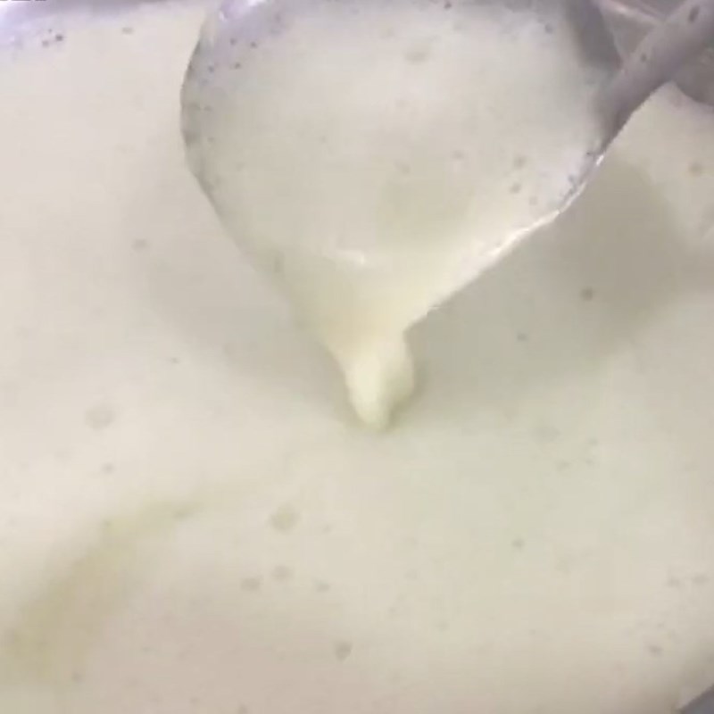 Step 4 Cook the milk Lotus seed taro milk for baby weaning