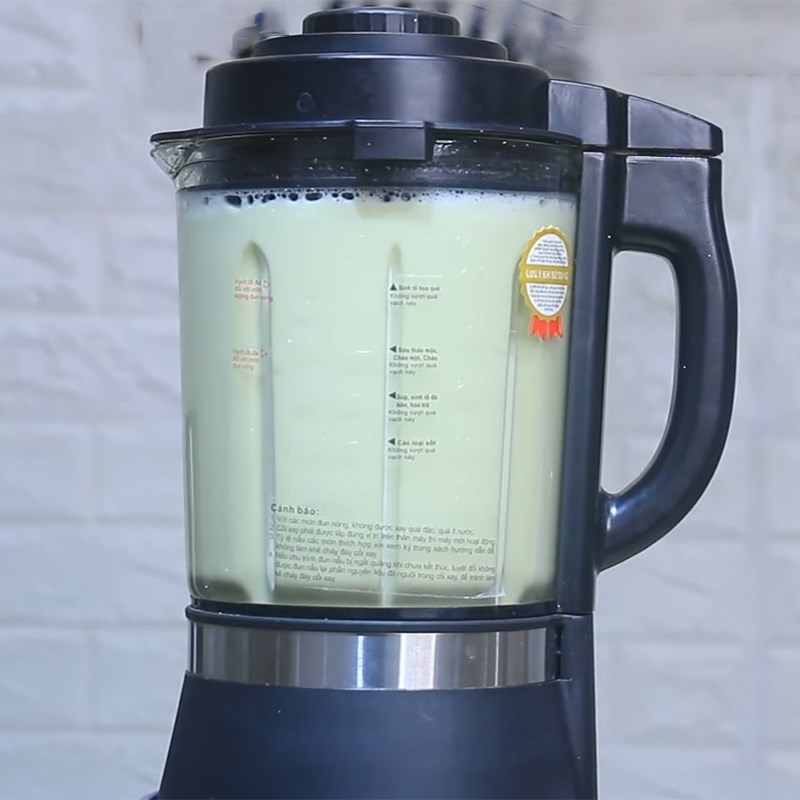 Step 4 Cook green bean milk with pandan leaf and coconut milk Green bean milk pandan leaf coconut milk