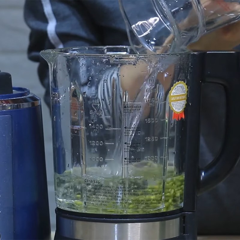 Step 4 Cook green bean milk with pandan leaf and coconut milk Green bean milk pandan leaf coconut milk