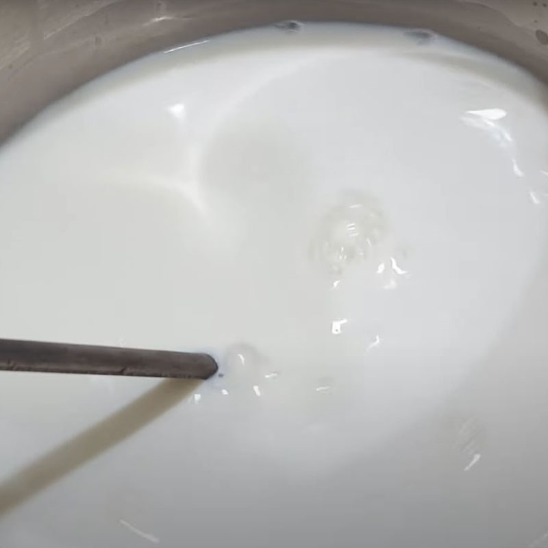 Step 1 Boil fresh milk Sugar-free Yogurt