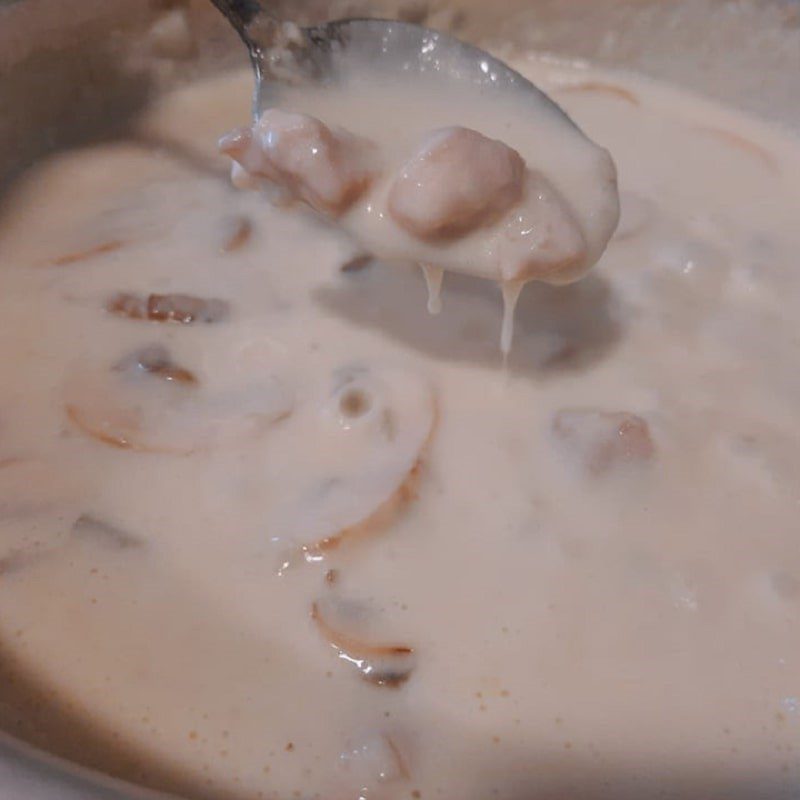 Step 3 Cook creamy chicken mushroom soup Creamy chicken mushroom soup