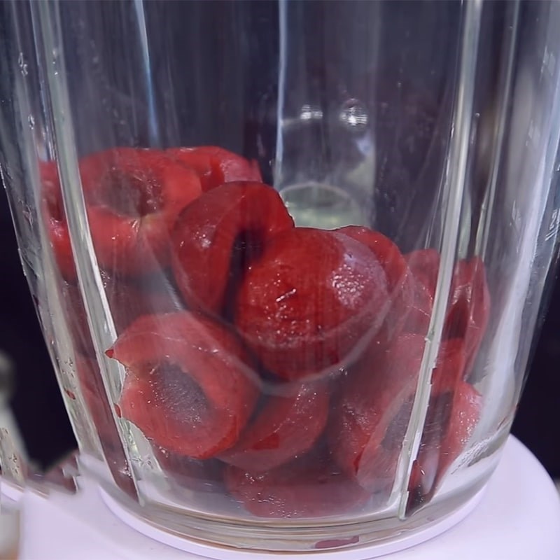 Step 2 Blend the plum mixture Plum smoothie