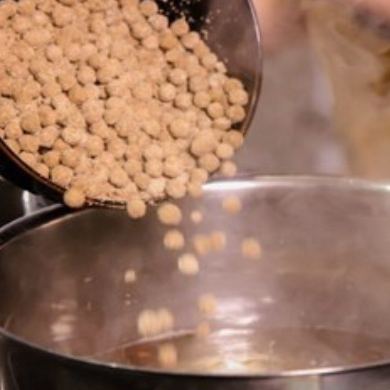 Step 2 Cooking tapioca pearls Roasted rice milk tea tapioca pearls