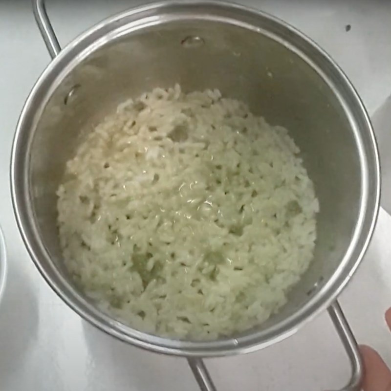 Step 3 Cook and blend the porridge Fresh shrimp moringa porridge