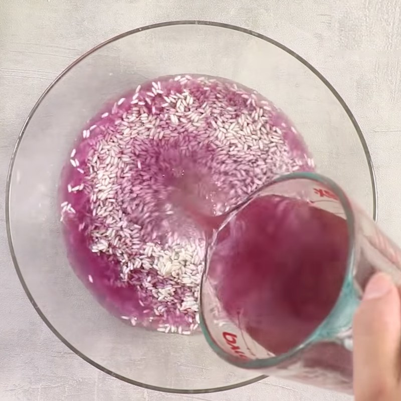 Step 1 Soak sticky rice with butterfly pea flower water Thai Coconut Sticky Rice Ice Cream