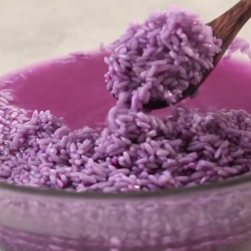 Step 1 Soak sticky rice with butterfly pea flower water Thai Coconut Sticky Rice Ice Cream