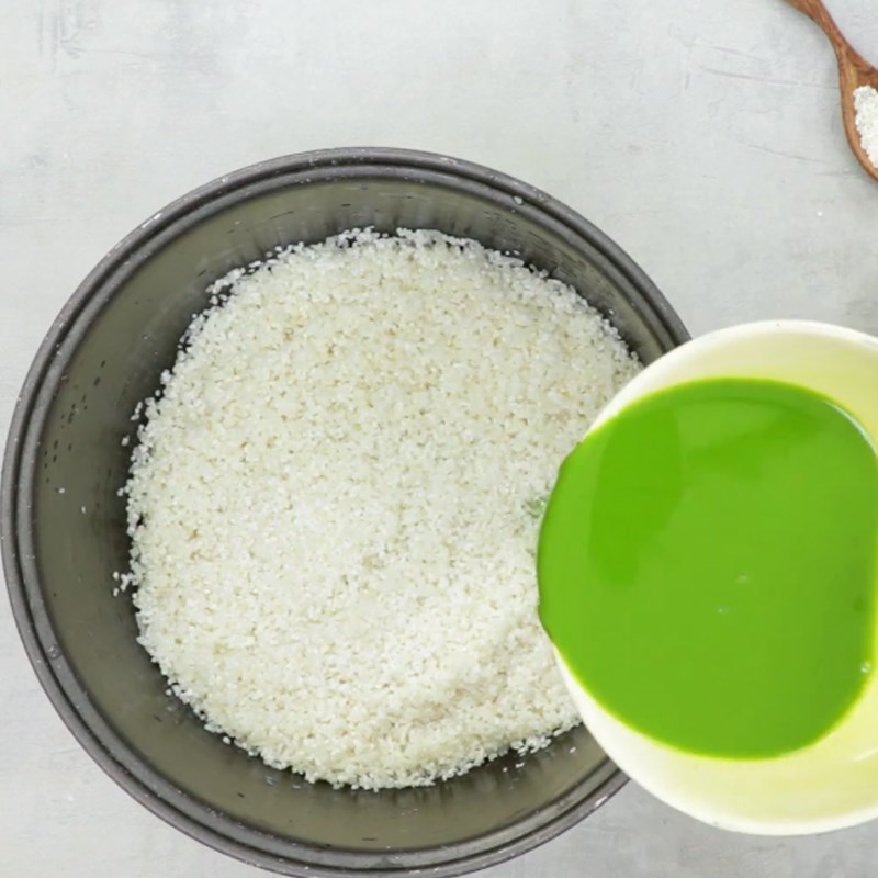Step 2 Soak the rice for Pandan Leaf Rice