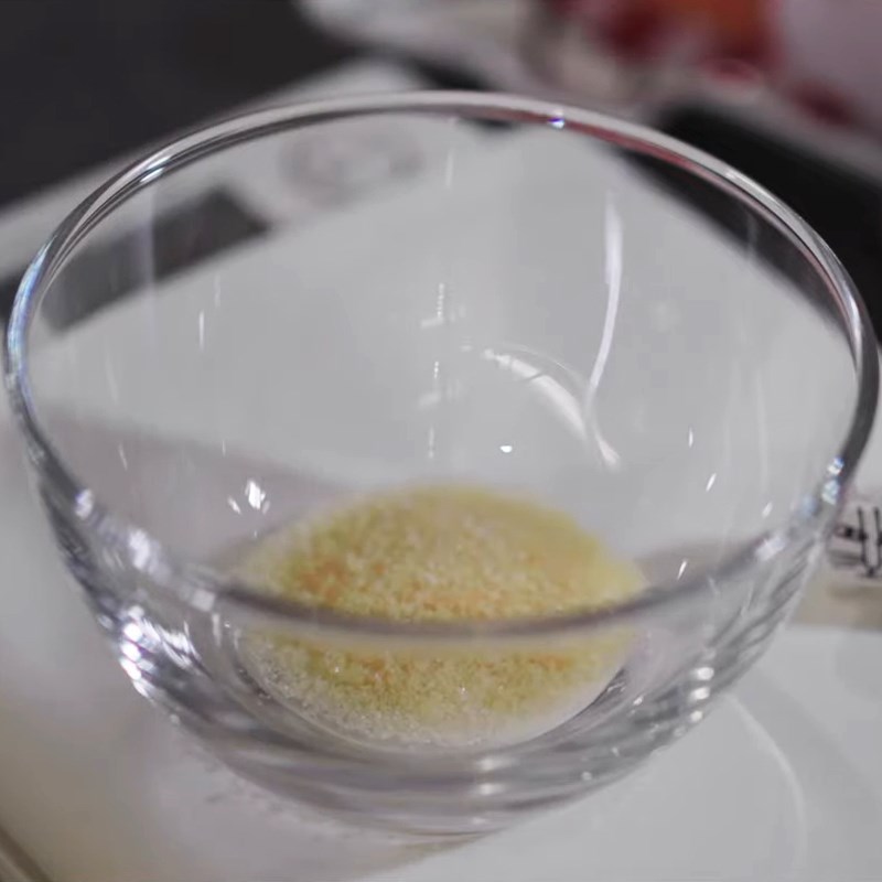 Step 1 Soak the gelatin for Eggless Green Tea Mousse