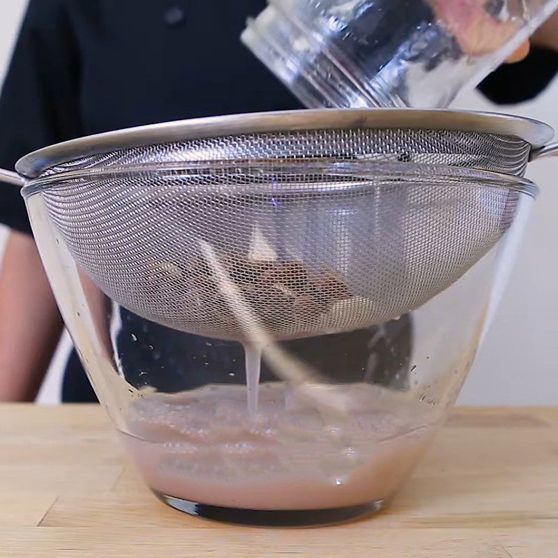 Step 1 Soak hazelnuts Traditional hazelnut milk