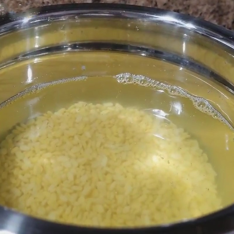Step 1 Soak the sticky rice and mung beans Sticky Rice with Beetroot and Mung Bean Filling