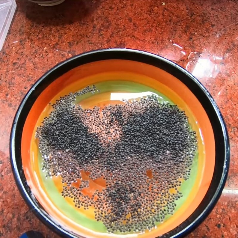 Step 4 Soak and expand the basil seeds and cook the sugar water for Che sương sa sương sáo sương sâm