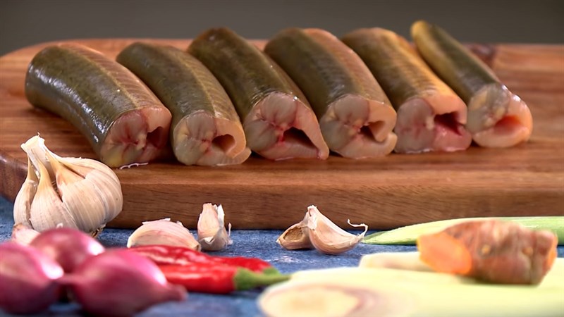 Ingredients for grilled eel with lemongrass and chili