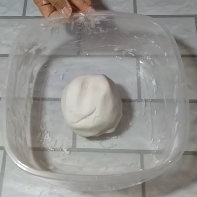 Step 3 Knead the dough for Coconut-filled Banh It