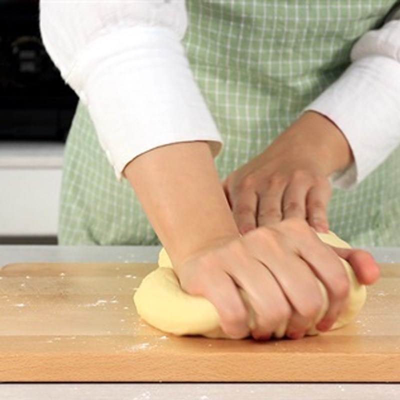 Step 2 Kneading the dough for Sausage Roll Bread