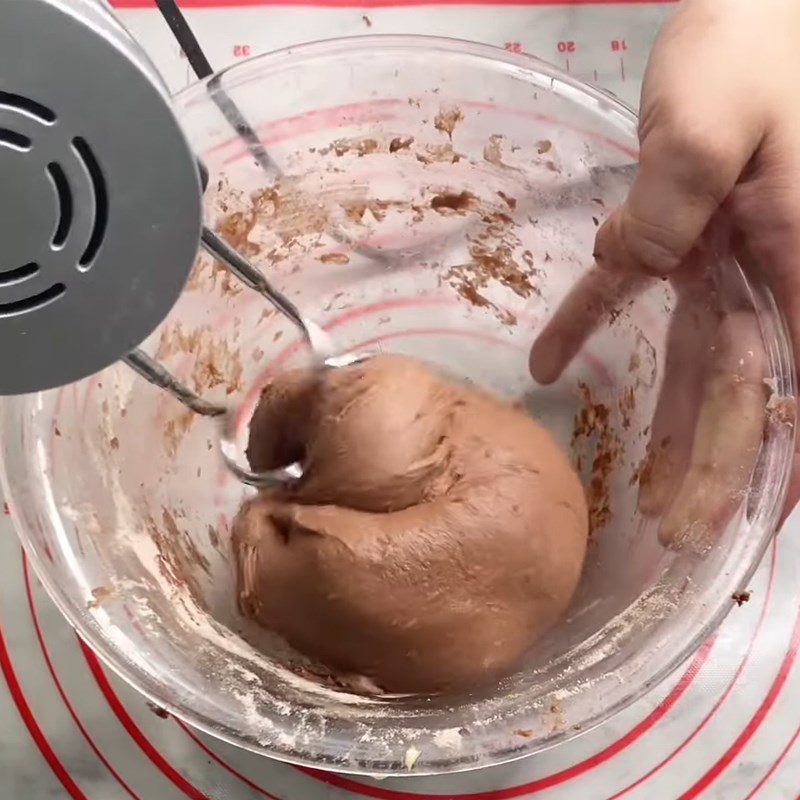Step 2 Knead the dough for Chocolate Bread using an air fryer