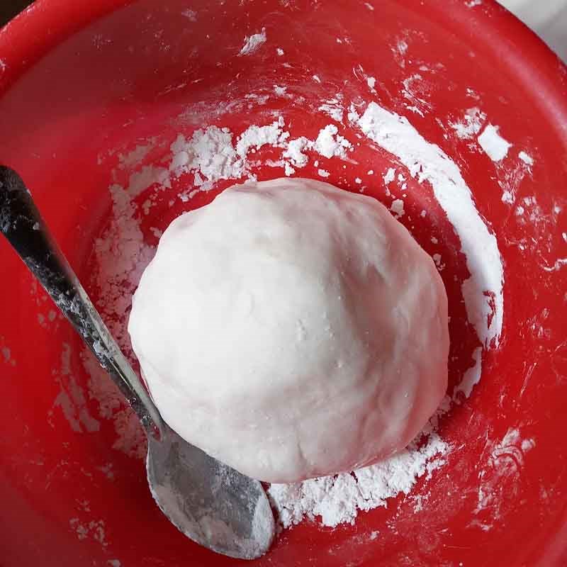 Step 3 Kneading the fish cake dough
