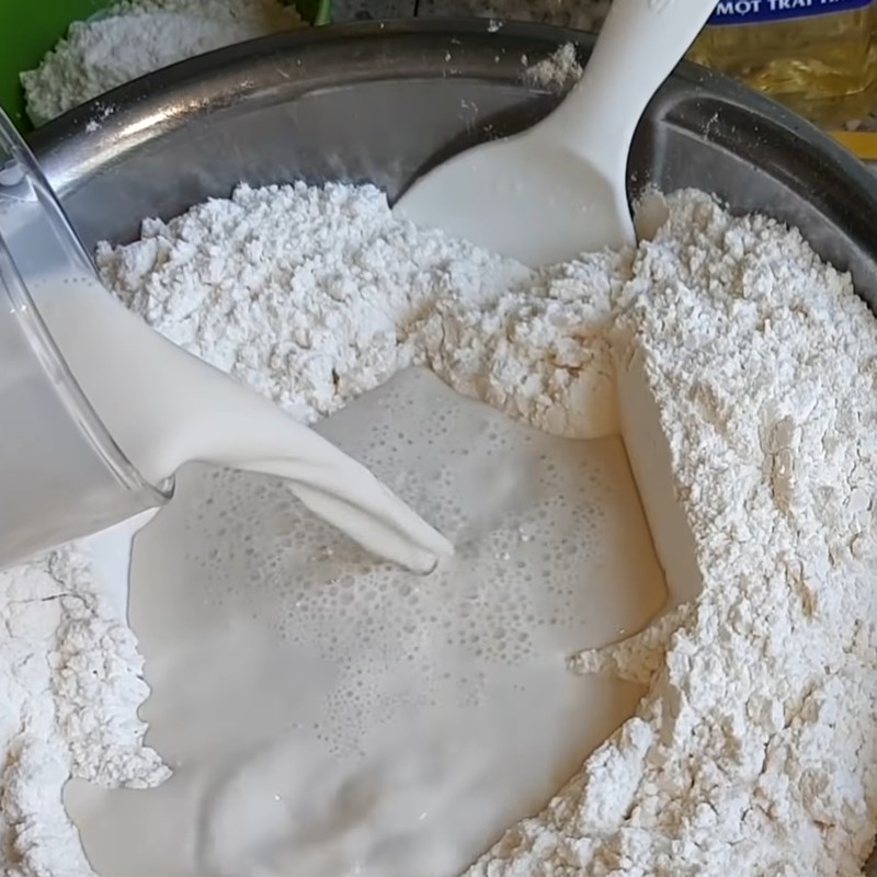 Step 1 Kneading the dough for Fried Vegetarian Bao