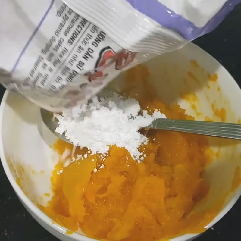Step 2 Stuffing the pearl dough The pumpkin pearls made from rice flour