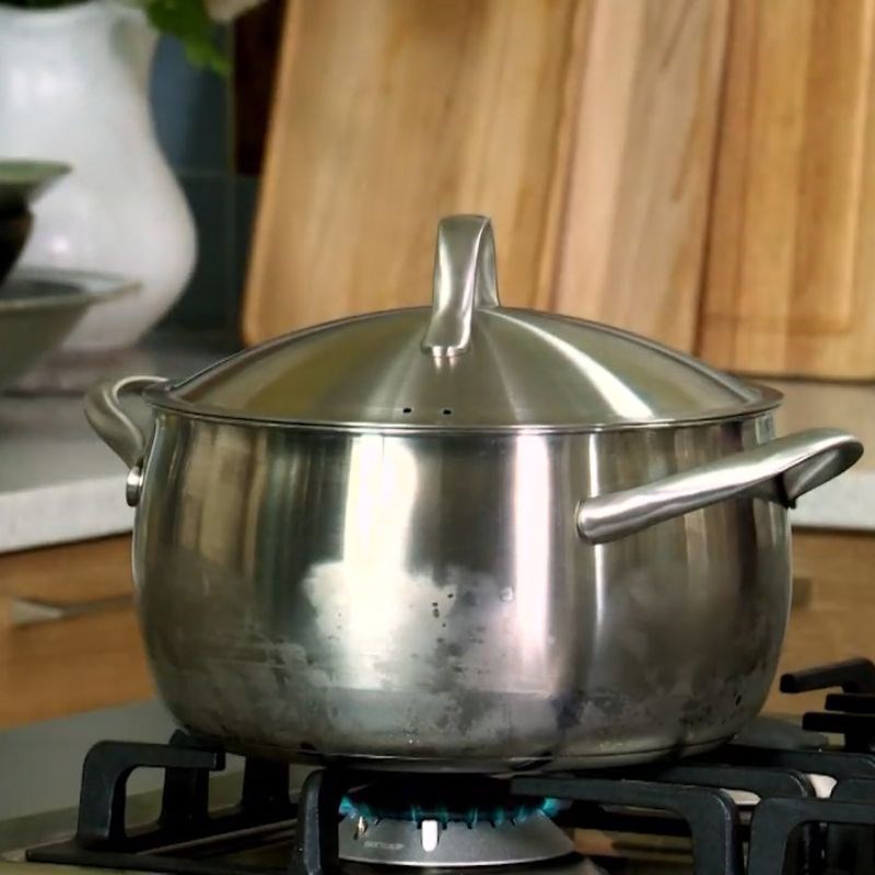 Step 3 Simmer the chicken broth Korean-style Chicken Noodles