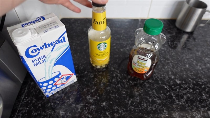 Ingredients for honey coffee dish