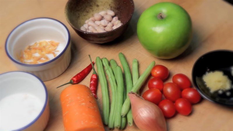 Ingredients for apple salad