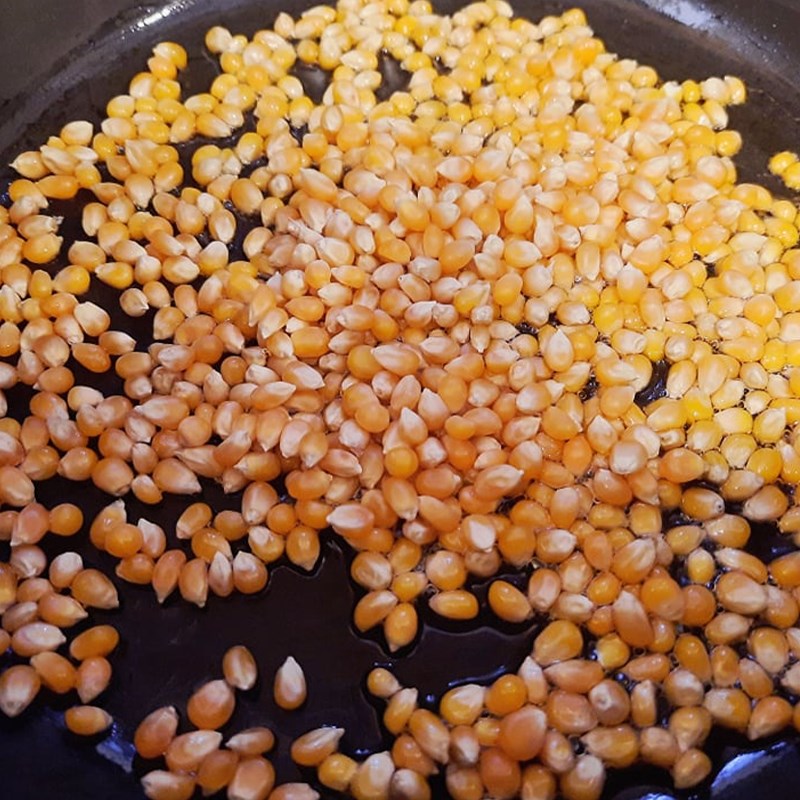 Step 1 Popping Corn Caramel Popcorn