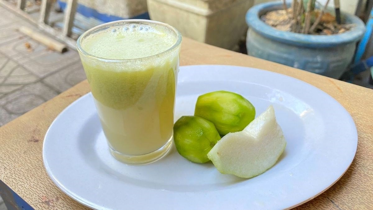 7 Quick Ways to Make Guava Juice at Home Using a Juicer 29 Guava and young starfruit juice