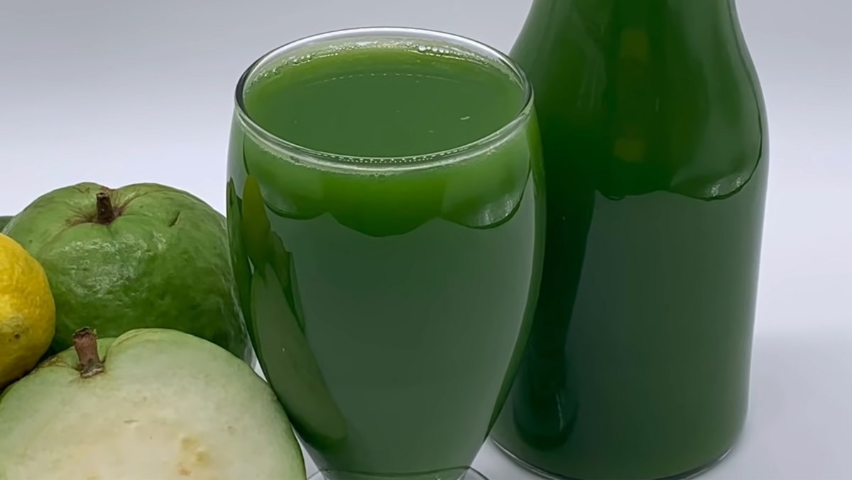 4 simple ways to make guava juice with a blender at home 41 Guava cucumber juice