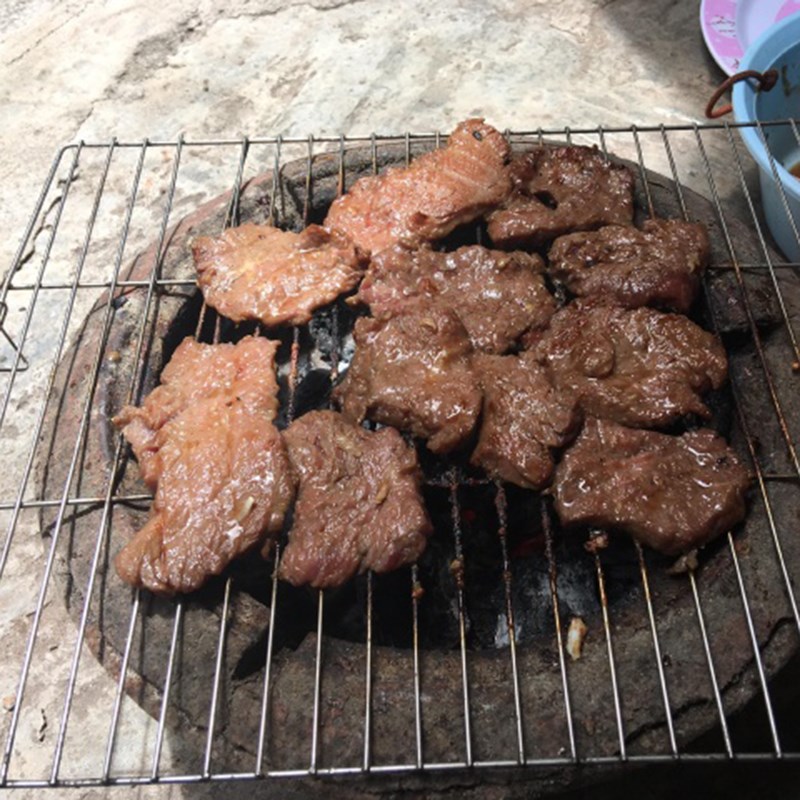 Step 3 Grill the Beef for grilling Cu Chi