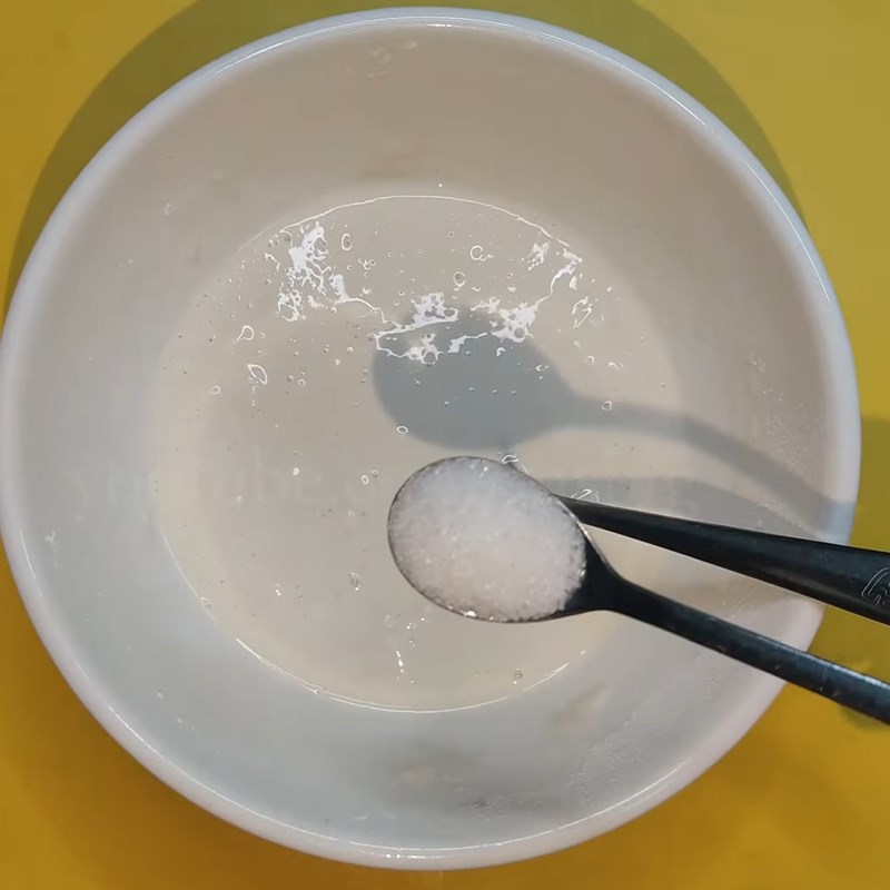 Step 2 Mix the batter Fried sake with cheese shake
