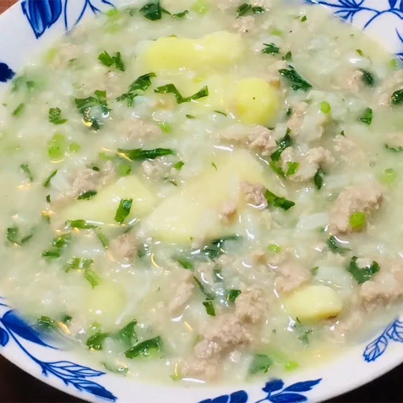 Step 4 Finished Product Goat meat and taro porridge with chrysanthemum greens