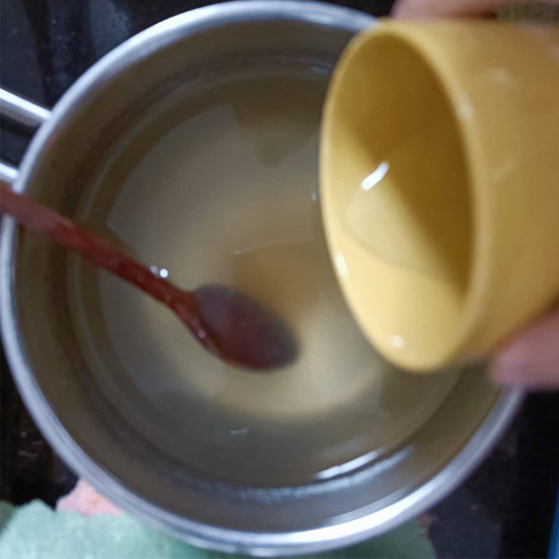 Step 1 Mix the jelly powder Rambutan Jelly