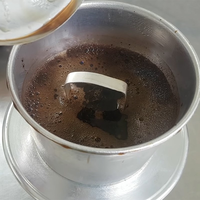 Step 1 Brew the coffee Honey Lemon Coffee