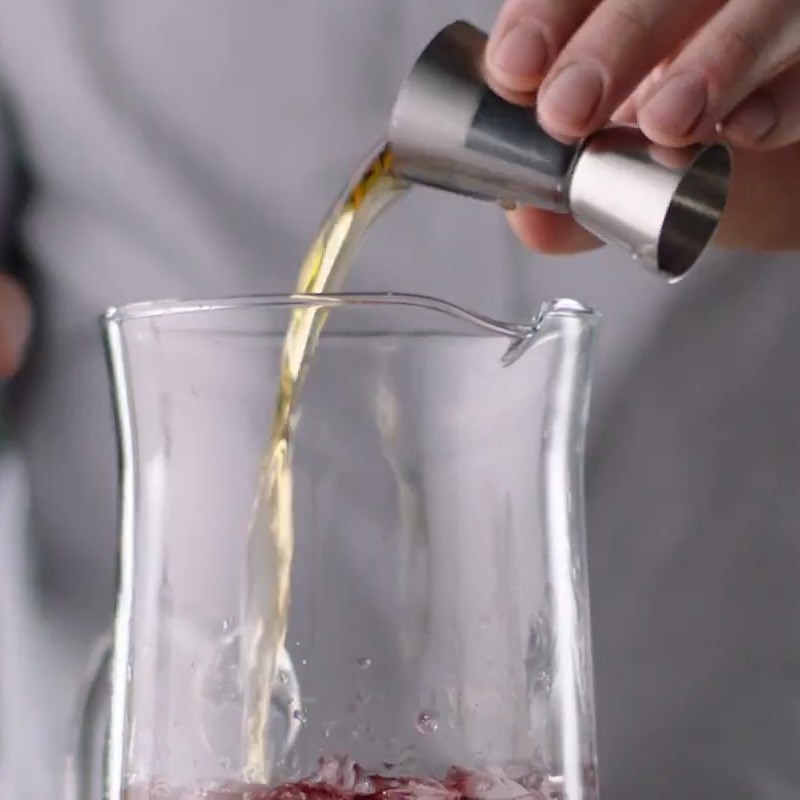 Step 2 Mix the Sangria cocktail with red wine