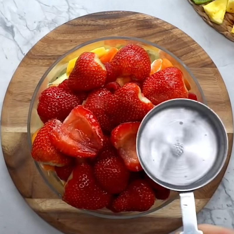 Step 2 Mix cocktail Sangria with white wine