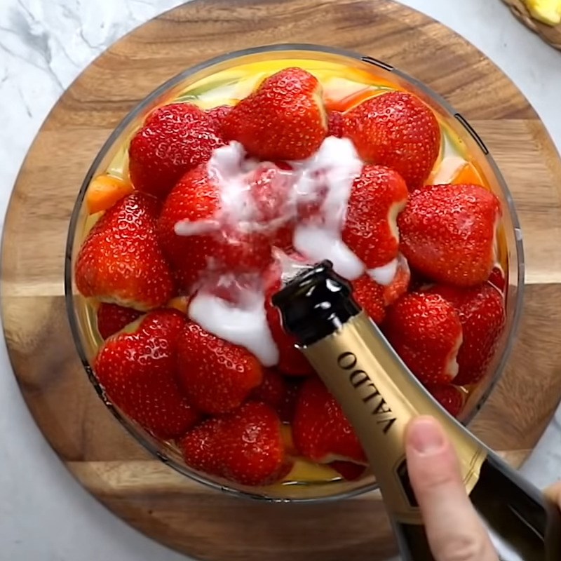 Step 2 Mix cocktail Sangria with white wine