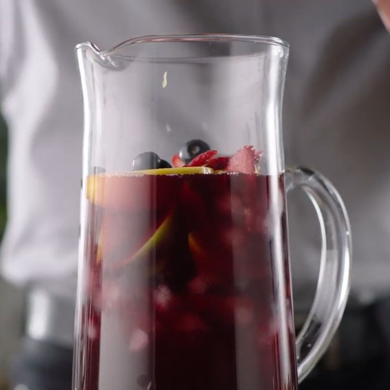 Step 2 Mix the Sangria cocktail with red wine