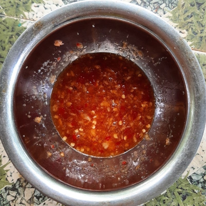 Step 3 Mixing Fish Sauce Fried Snakehead Fish